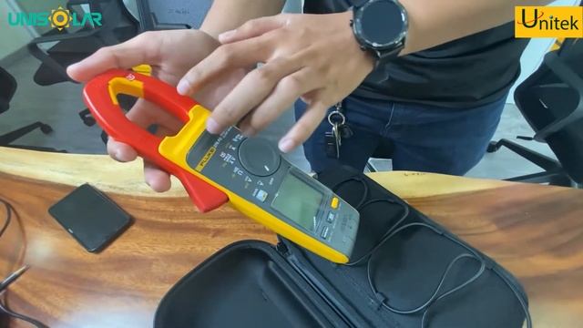 Đo điện áp không tiếp xúc? Đập hộp ampe kìm mới - Fluke 378FC. Máy đo cần thiết cho ngành solar смотреть онлайн