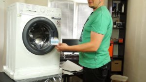 Стиральная машина Hotpoint-Ariston VMSL 501 B