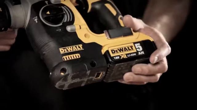 DCH274 - Ciocan rotopercutor SDS-Plus DEWALT , 18V , motor fara perii смотреть онлайн