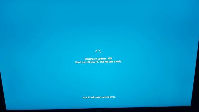Upgrading to Windows 10 v1607 смотреть онлайн