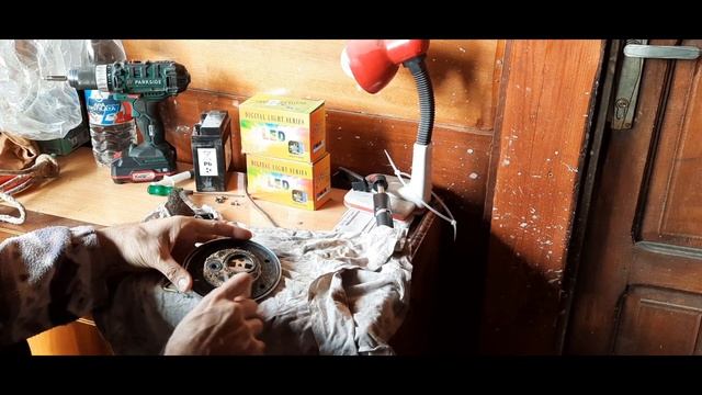 reparație boiler electric 80l ,șoc și groază, 2 găleți de calcar în boiler @dariustecuci1730 смотреть онлайн