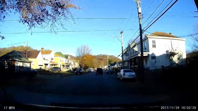 How to be a dangerous idiot driver Portsmouth Ohio 2017-11-24 GZR3549 смотреть онлайн