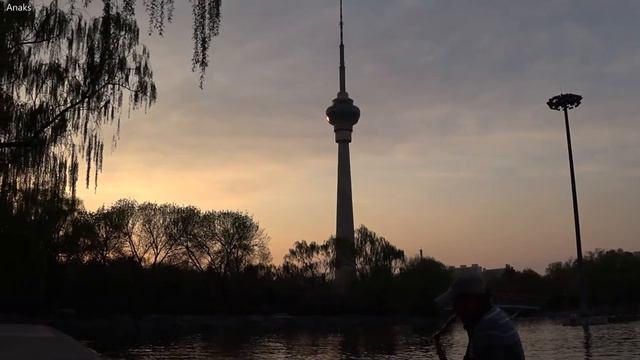 Саксофон на закате. Пекин смотреть онлайн