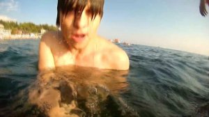 ВЛОГ: НАУЧИЛСЯ ПРЫГАТЬ В ВОДУ ВНИЗ ГОЛОВОЙ? КУПАЮСЬ В СОЧИ