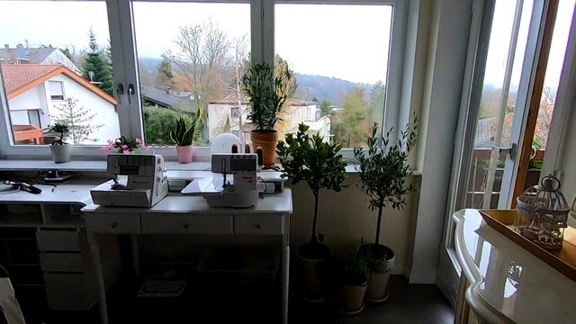 КОТЛЕТЫ ! ОНИ ЗАМЁРЗЛИ СПАСАЮ ЦВЕТЫ ? ! СОБРАЛА РОЖДЕСТВЕНСКИЕ БУКЕТЫ ! OLGA KIRCHGESSNER смотреть онлайн