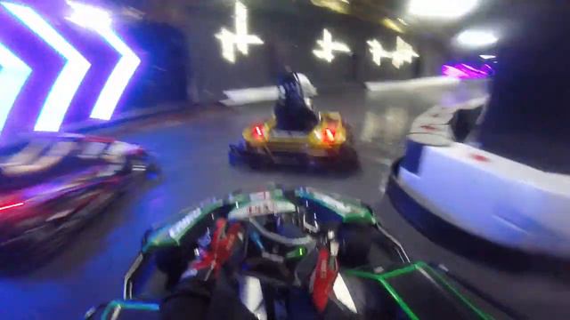 Black Star Karting - тесты новых электрокартов от Тимати смотреть онлайн