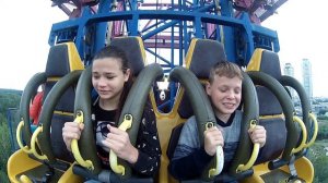 СМЕШНО ДО СЛЕЗ! ЛИЦА НА БАШНЕ СВОБОДНОГО ПАДЕНИЯ! FUNNY ATTRACTION! FREE FALL TOWER