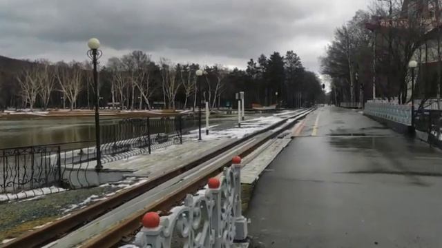 Прогулка под дождём) смотреть онлайн