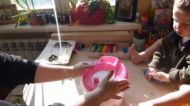 Необычное рисование с детьми. Рисуем с помощью центрифуги!SpinArt смотреть онлайн