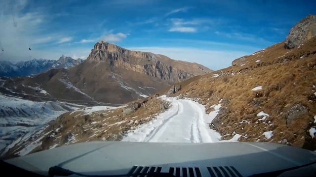 Нива vs Уаз Патриот vs Jeep . Off-road the mountains . смотреть онлайн