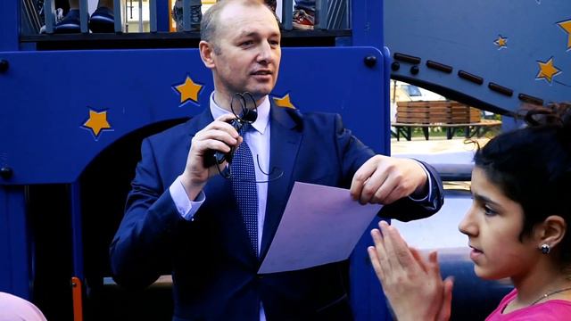 Можно жить без друзей , но нельзя без соседей! смотреть онлайн