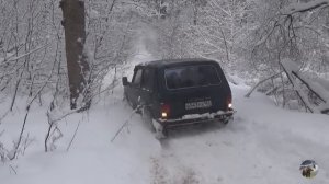 УАЗ, Нива и Шеви Нива в лесу по глубокому снегу. Часть 1.