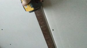 Лайфхак, как закрепить лазерный уровень без штатива!(VLAD PROFI)