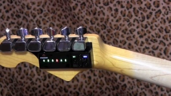 Tronical Tuners Auto Tuner for your guitar GOOD ROBOT !