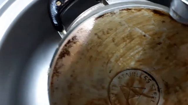 Как удалить жир с каструли смотреть онлайн