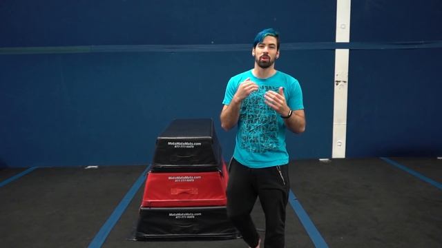 10 Parkour Tricks for Beginners (Learn Parkour and Freerunning) смотреть онлайн