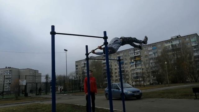 КАК Мы ВЫУЧИЛИ ЛУНУ На ТУРНИКЕ (ТРЕНИРОВКА ЛУНЫ) смотреть онлайн