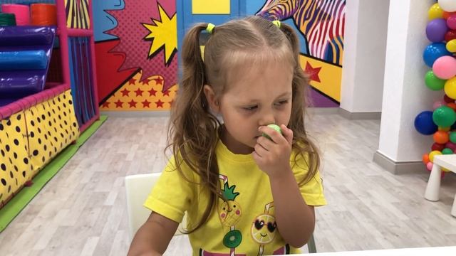 ЯЩЕРИЦА ИЗ ТРАФАРЕТНОГО ПЛАСТИЛИНА Sensory box №1 смотреть онлайн