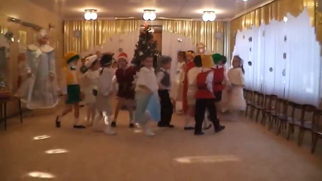 2-я (подготовительная) группа Новый год 2014 (3 часть) смотреть онлайн