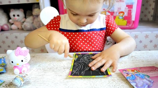 ?Пасха. Открывает большой киндер. Ролик для детей и родителей. смотреть онлайн