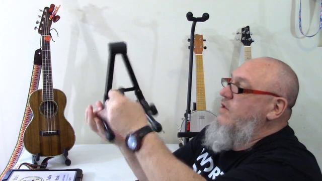 Beginner Ukulele Lesson 1 (Ukulele Parts and Accessories) смотреть онлайн