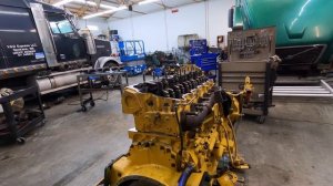 Еще одна регулировка клапанов на двигателе Cat!