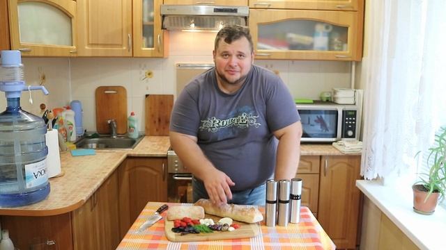 #006 - запеченная курица & чиабатта с овощами и стейком || Baked chicken & Ciabatta appetizer смотреть онлайн