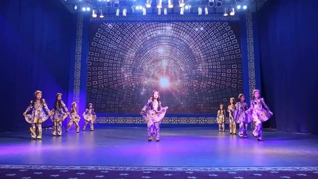 9 номер Андижанская полька (хореограф - Смагулова Жангуль Ахановна) смотреть онлайн