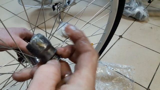 КАК СОБРАТЬ КИТАЙСКУЮ ЧЕРВЯЧНУЮ ВТУЛКУ ЗАДНЕГО КОЛЕСА ВЕЛОСИПЕДА [шум,треск втулки] смотреть онлайн