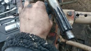 Ремонт экскаватора ЮМЗ 6 АЛ 2621! Снимаю мотор!