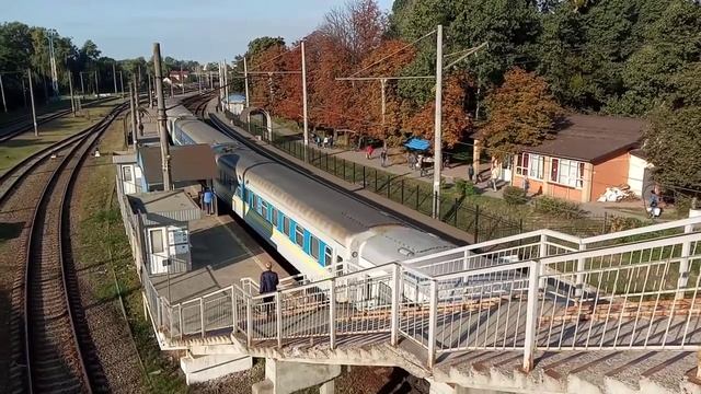 "по удалению за 6016" электровоз Чс4 с 8 Черновцы/Снятин-Киев(вагоны трансформеры) ст.Киев-Волынски смотреть онлайн