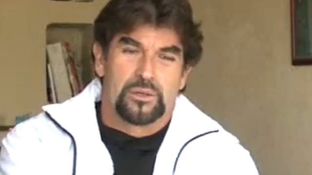 Carlos Vera sobre: Asesinato del Justiciero смотреть онлайн