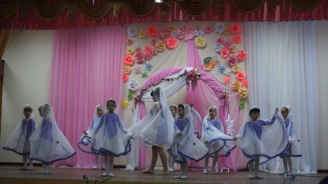 Хореографічна студія "SOL DANCE" ансамбль "Акварелька" танець Сніжинки смотреть онлайн