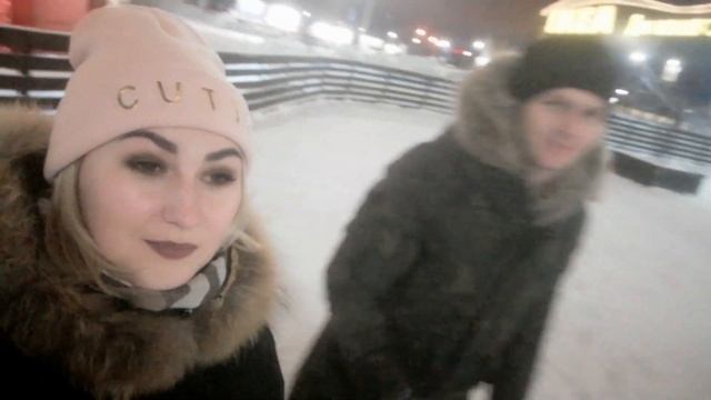 ЗВЕЗДЫ НА ЛЬДУ #МЕГА КАТОК ОМСК / смотреть онлайн