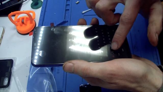 как заменить дисплейный модуль на Xiaomi mi8 lite смотреть онлайн