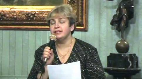 "Храни тебя, сынок" (запись 2004 г.). Поёт Надежда Вдовкина, аккомпанирует Дьяченко Марина Петровна. смотреть онлайн