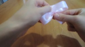 Как сделать бантик из ленты своими руками/ Поделки - аксессуары для волос