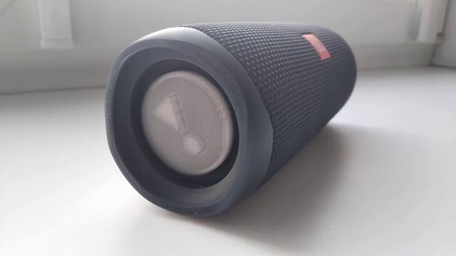 Колонка JBL FLIP 5 LFM 60% Bass test смотреть онлайн