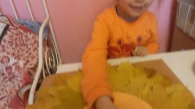 Львенок из кленовых листьев /Делаем поделку своими руками смотреть онлайн