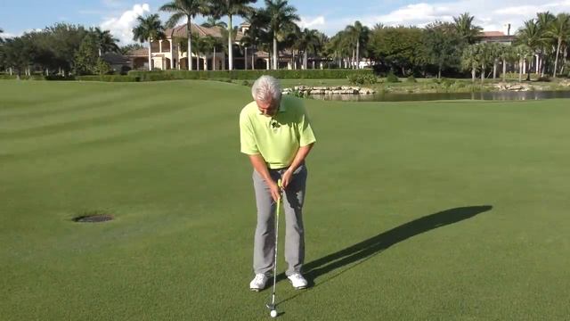 HOW TO GET CONSISTENTLY MORE BACKSPIN ON CHIP SHOTS смотреть онлайн