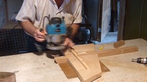 Как сделать Римскую балясину для лестницы своими руками без станка, быстро и просто.