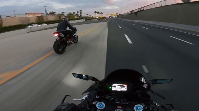Superbikes Joining Supercar Cruise смотреть онлайн
