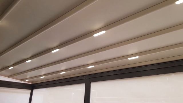 Пергола тентовая с боковыми вертикальными маркизами ZIP