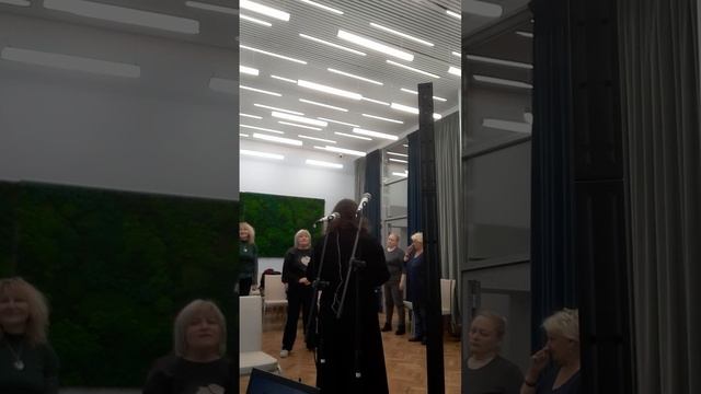 Урок вокала в ЦМД ВДНХ 31 10 2023 Разминка и дыхательная гимнастика смотреть онлайн