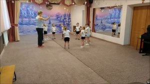 Хоровод приветствие | Веселый хоровод дружбы | ритмика для детей. Танец Пойдем по кругу.