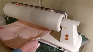 Надёжная гладильная машина "Калинка". Качество глажения отменное! длина барабана 60 см.