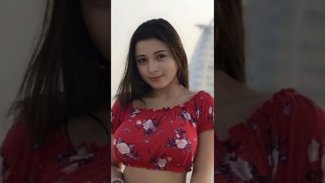 Curvy Model Pandora Kaaki Biography, Career, Wiki, Curvy Outfit, Net Worth & Fashion