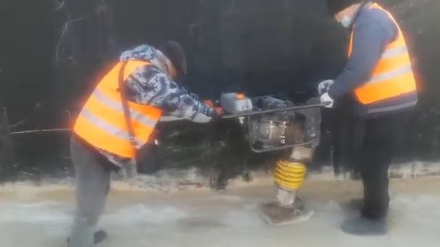 Уплотнение земляного полотна ПК 34+17,20. Дата 16.04.2020 г. смотреть онлайн