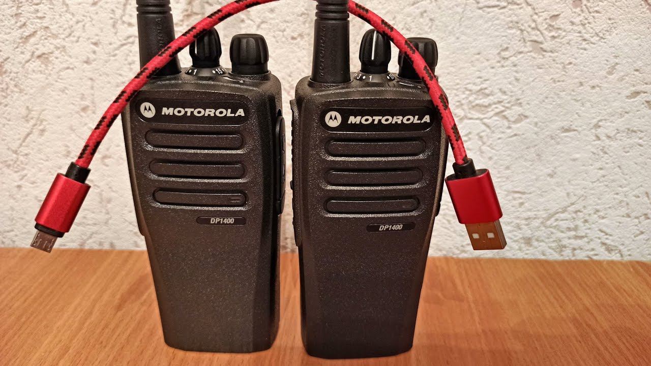 Распаковка, небольшой обзор и программирование каналов MOTOROLA DP1400 VHF ND analog pti302c смотреть онлайн