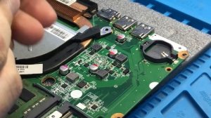 Материнская плата со снятым шим контроллером от подписчика! Надо поднять!